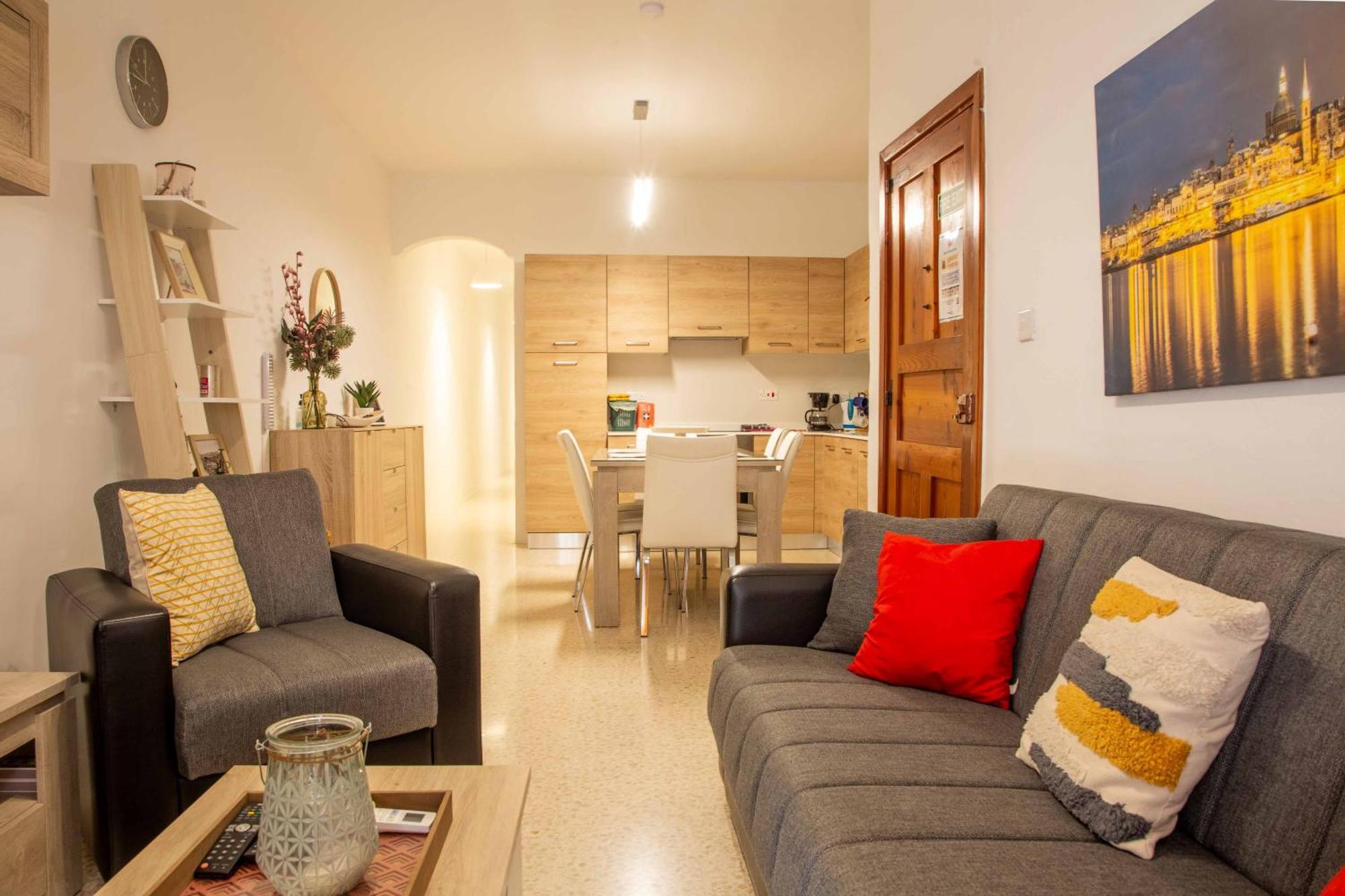 Spacious, Modern 3 Bedroom Apartment - St. Paul'S Bay Exterior photo